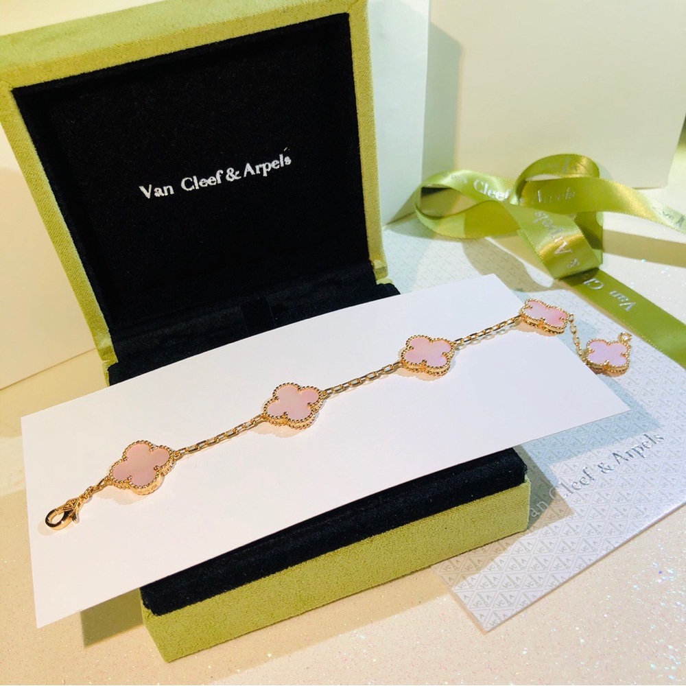 Van Cleef Pink Mother of Pearl Clover Bracelet - Picture 4 of 6